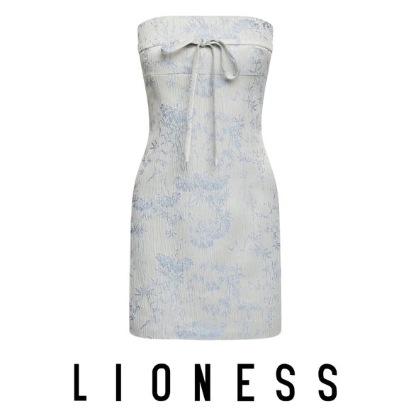 EUC Lioness Blue and White Strapless Mini Dress Size Medium - Picture 2 of 16